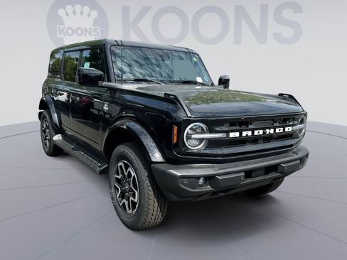 New 2026 Ford Bronco Outer Banks AWD/4WD image 8