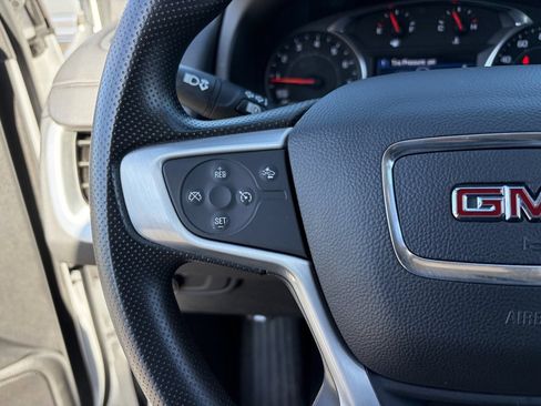 Certified 2024 GMC Terrain SLE w/ Driver Convenience Package FWD image 25