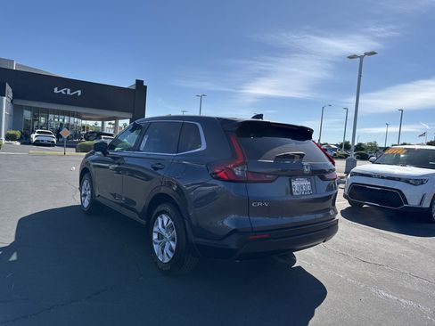 Used 2024 Honda CR-V LX image 8