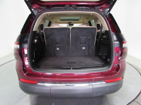 Used 2021 Jeep Grand Cherokee L Limited AWD/4WD image 11