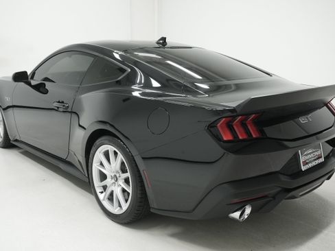 Used 2024 Ford Mustang GT Premium RWD image 6