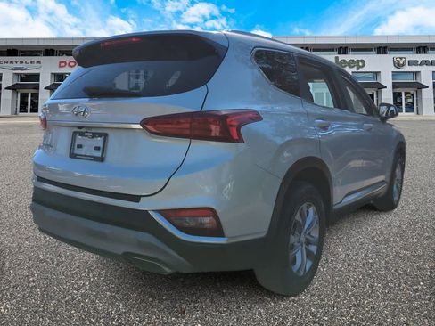 Used 2020 Hyundai Santa Fe SE image 8