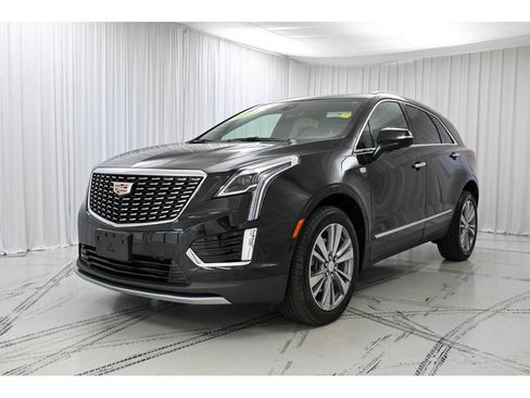 Used 2024 Cadillac XT5 Premium Luxury w/ LPO, Floor Liner Package AWD/4WD image 4