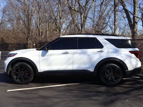 Used 2023 Ford Explorer ST w/ Equipment Group 401A image 4