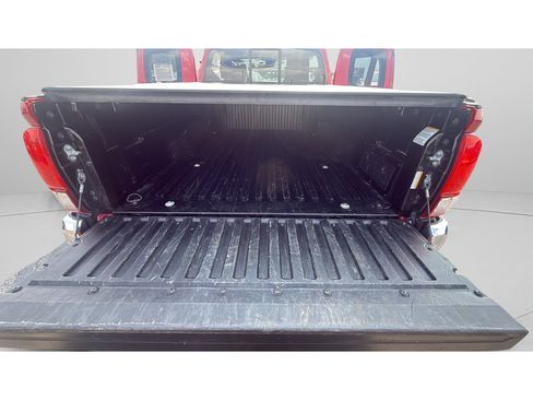 Used 2021 Toyota Tacoma SR5 AWD/4WD image 29