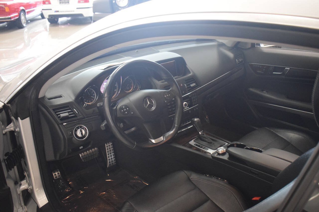 Used 2011 Mercedes-Benz E 550 Coupe image 25