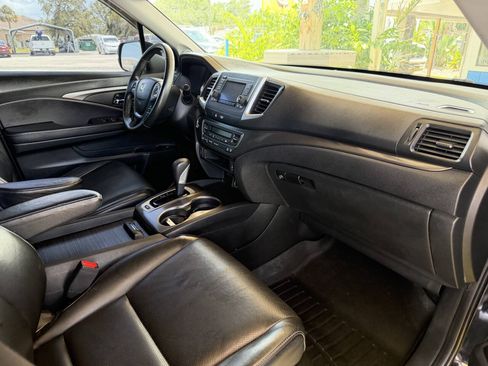 Used 2017 Honda Ridgeline RTL image 8
