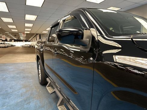 Used 2022 Nissan Frontier SV image 4