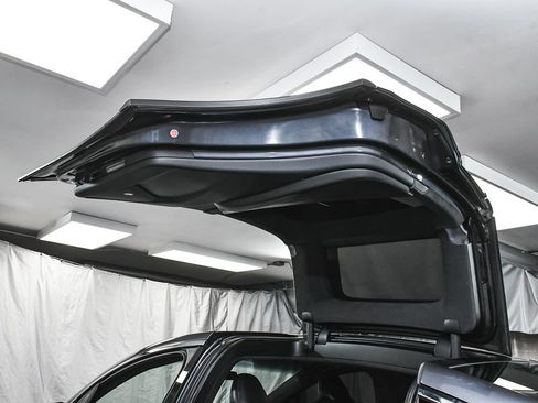Used 2020 Tesla Model X Long Range AWD/4WD image 12