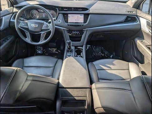 Used 2025 Cadillac XT5 Premium Luxury image 19