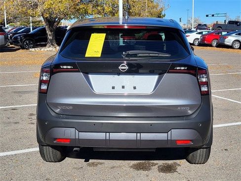 Used 2025 Nissan Kicks S image 5