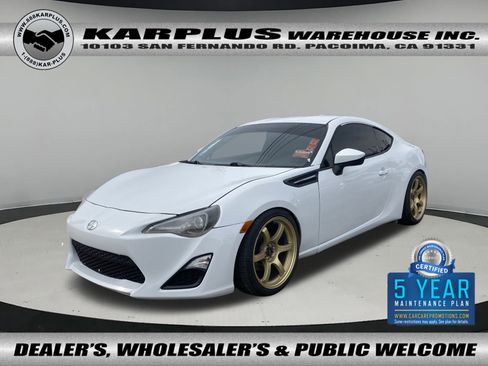 Used 2015 Scion FR-S image 1