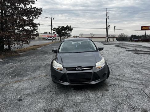 Used 2014 Ford Focus SE image 3