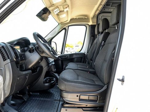 Used 2023 RAM ProMaster 2500 image 3