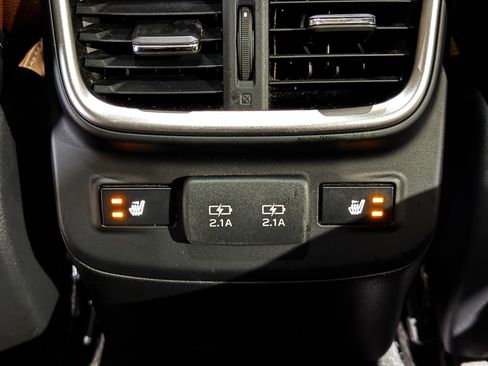 Used 2020 Subaru Outback Touring w/ Popular Package #2 image 28