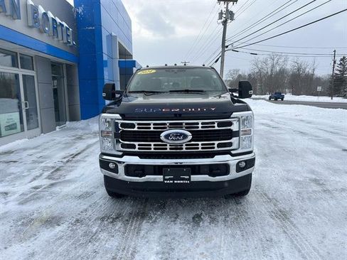 Used 2024 Ford F250 XLT w/ Snow Plow Prep Package image 9