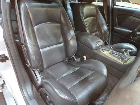 Used 2005 Jaguar S-TYPE R RWD image 9