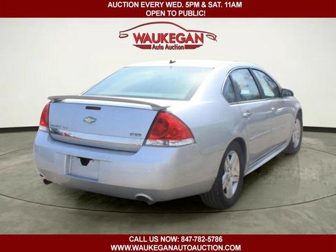 Used 2011 Chevrolet Impala LTZ FWD image 5