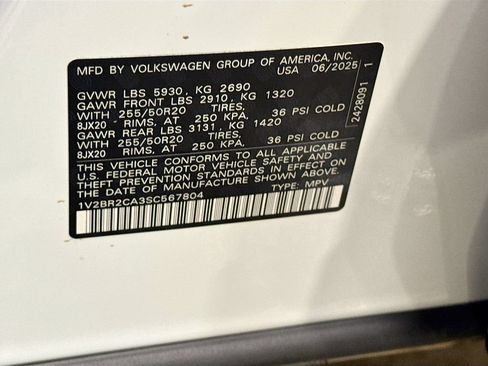 Certified 2025 Volkswagen Atlas SEL AWD/4WD image 36
