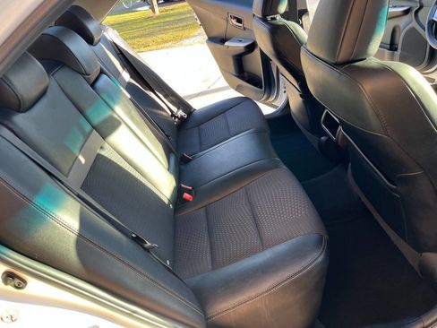 Used 2014 Toyota Camry SE image 6