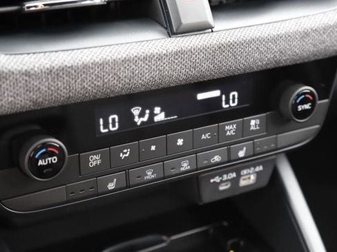 New 2026 Subaru Outback Limited AWD/4WD image 31