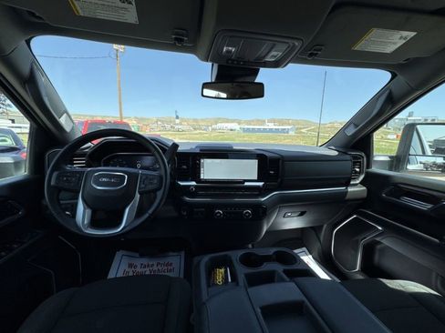 Used 2024 GMC Sierra 3500 SLE image 14
