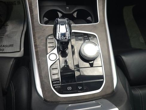 Used 2021 BMW X5 xDrive40i w/ M Sport Package image 14