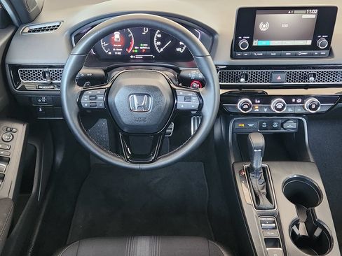 Used 2025 Honda Civic Sport image 25