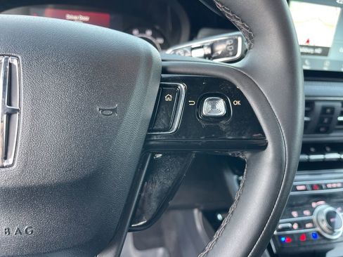 Used 2022 Lincoln Corsair AWD w/ Equipment Group 101A image 18