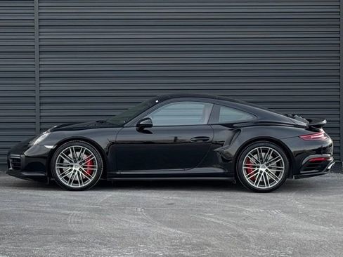 Used 2019 Porsche 911 Turbo image 2