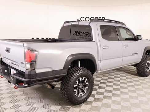 Used 2019 Toyota Tacoma TRD Off-Road image 19