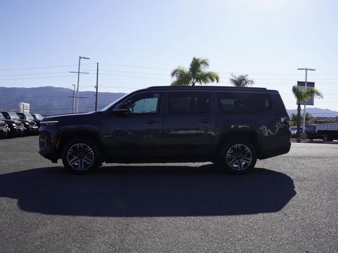 New 2026 Jeep Grand Wagoneer L w/ 8-Passenger Seating Package image 7