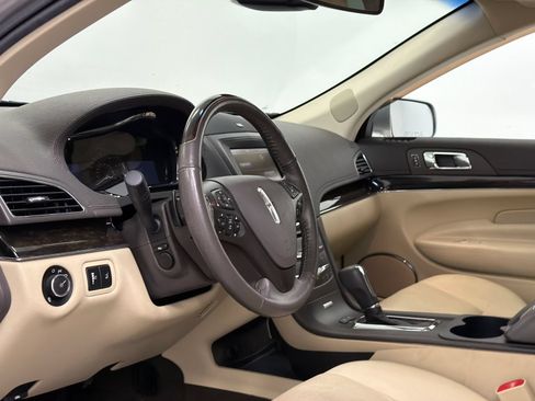 Used 2014 Lincoln MKT AWD w/ Equipment Group 201A image 15