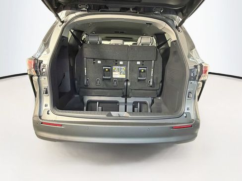 New 2026 Toyota Sienna XLE FWD image 25