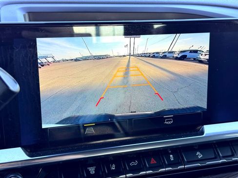 Used 2024 Chevrolet Silverado 2500 LT image 26