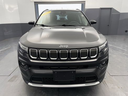 Used 2022 Jeep Compass Limited image 9