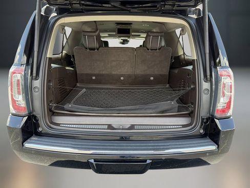 Used 2016 GMC Yukon XL Denali w/ Open Road Package RWD image 12