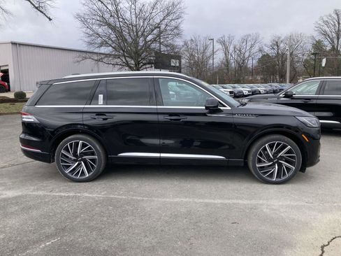 New 2025 Lincoln Aviator Black Label image 2
