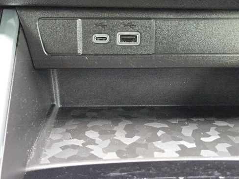 Certified 2023 Chevrolet Colorado Trail Boss w/ Technology Package image 19