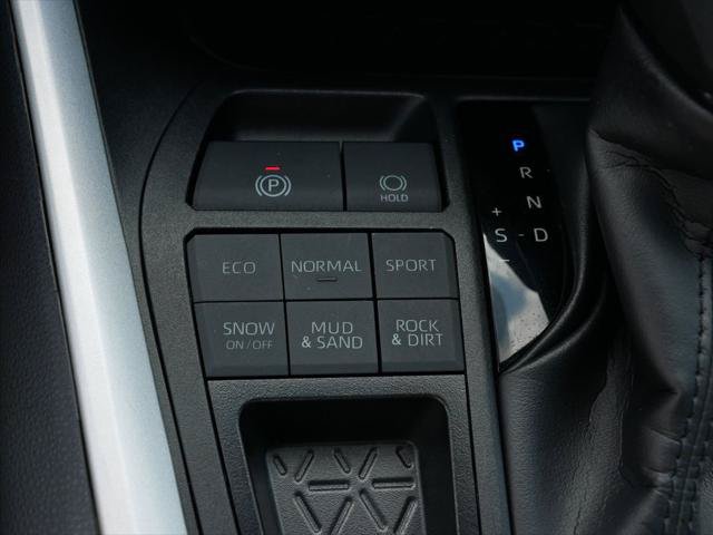 Certified 2025 Toyota RAV4 XLE AWD/4WD image 19