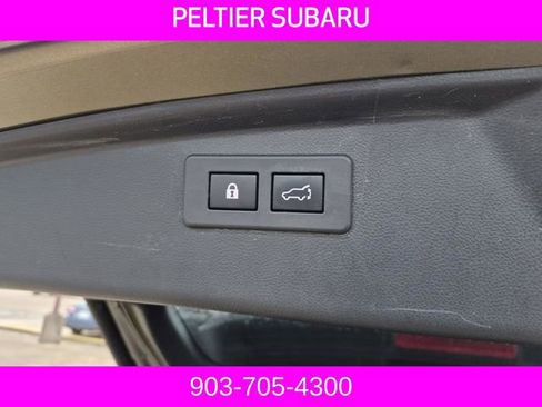 Used 2020 Subaru Outback Touring w/ Popular Package #2 image 11