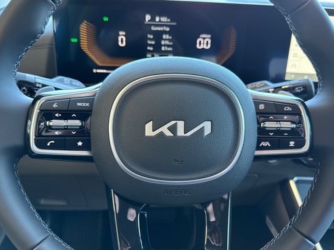 New 2026 Kia Carnival EX FWD image 25