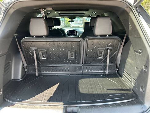 Used 2023 Chevrolet Traverse RS w/ LPO, Floor Liner Package AWD/4WD image 15
