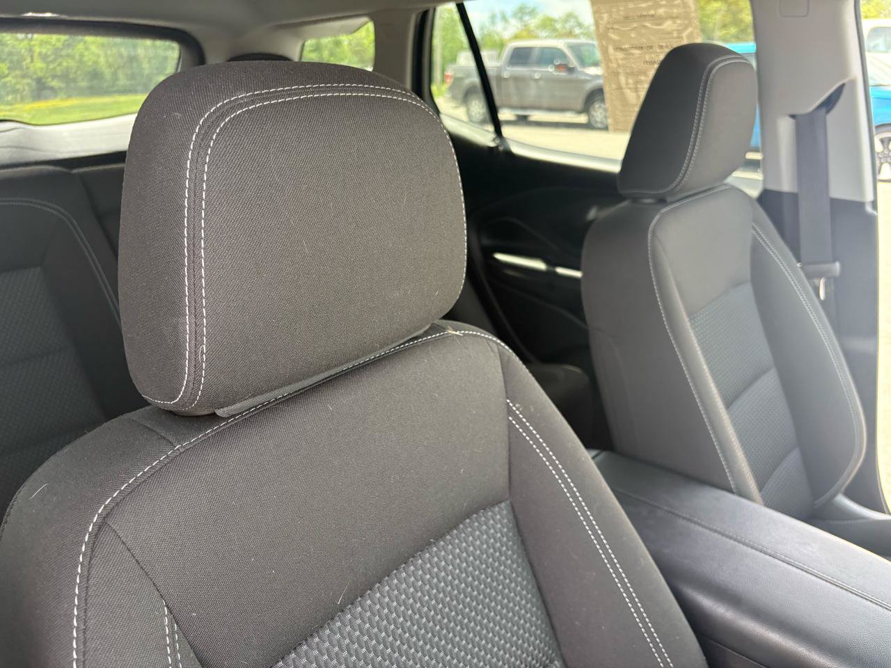 Used 2024 GMC Terrain SLE w/ Driver Convenience Package FWD image 43