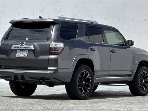 Used 2018 Toyota 4Runner Limited AWD/4WD image 3
