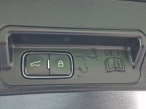 Certified 2023 Ford Explorer XLT AWD/4WD image 31