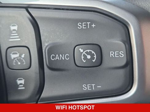 Used 2025 RAM 1500 Big Horn AWD/4WD image 21