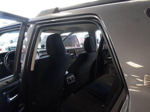 Used 2015 Toyota 4Runner Trail AWD/4WD image 65