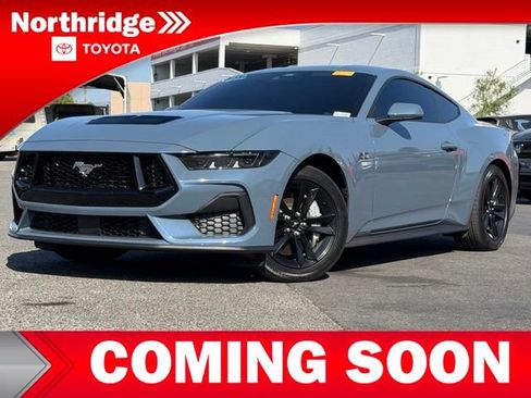 Used 2025 Ford Mustang GT RWD image 3