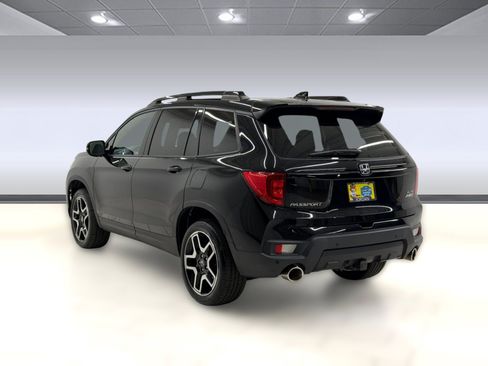 Used 2022 Honda Passport Elite image 2